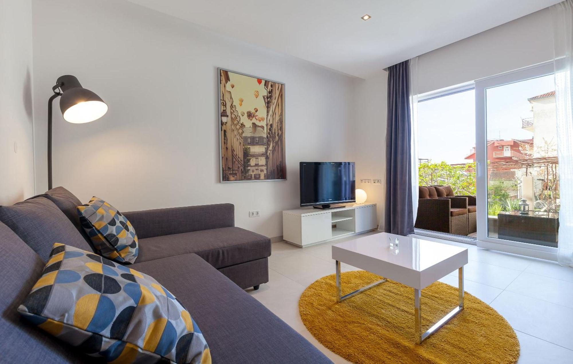 Olive Tree Apartments Подстрана Экстерьер фото